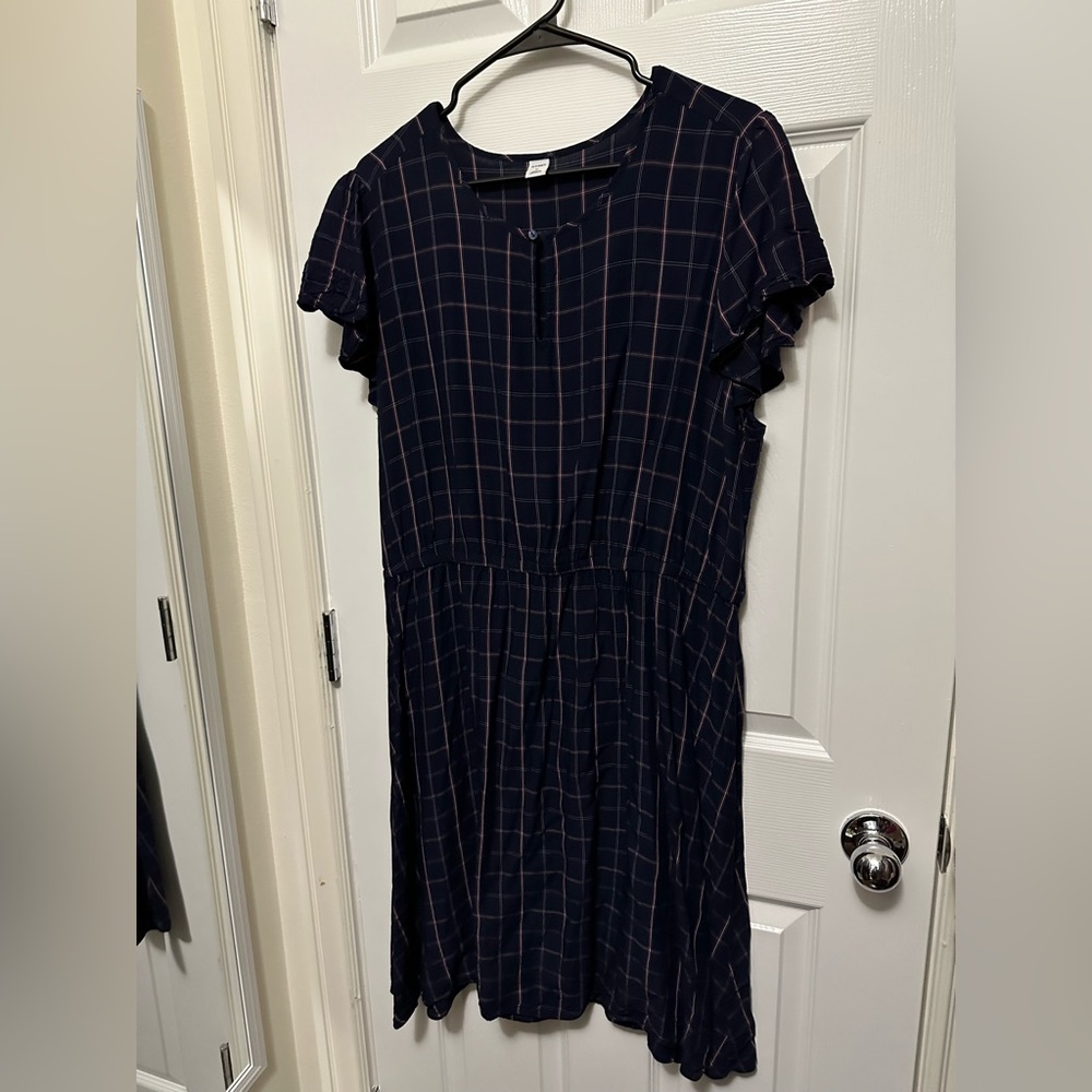 OLD NAVY flutter sleeve plaid dress